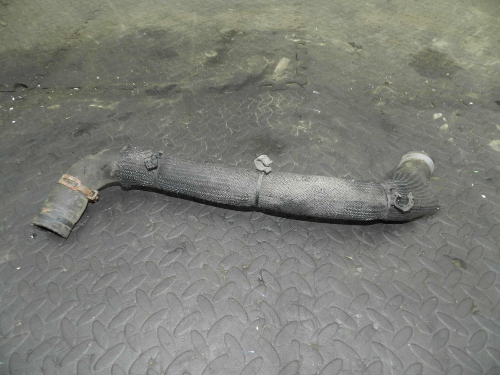 172. 2011 JEEP GRAND CHEROKEE MK4 WK2. COOLANT PIPE