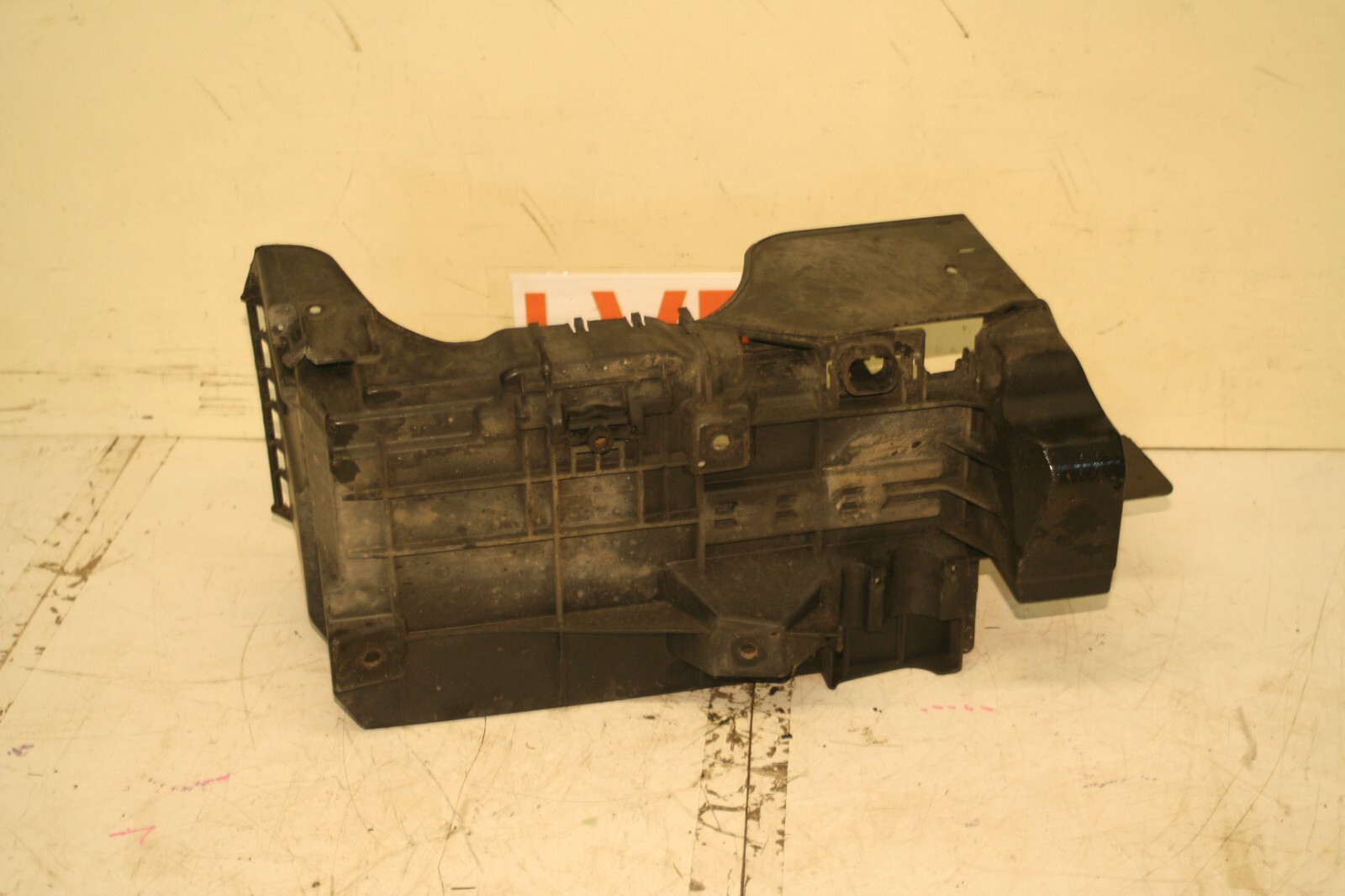 2008 VAUXHALL VECTRA C, 2.2 PETROL. BATTERY TRAY - Image 3