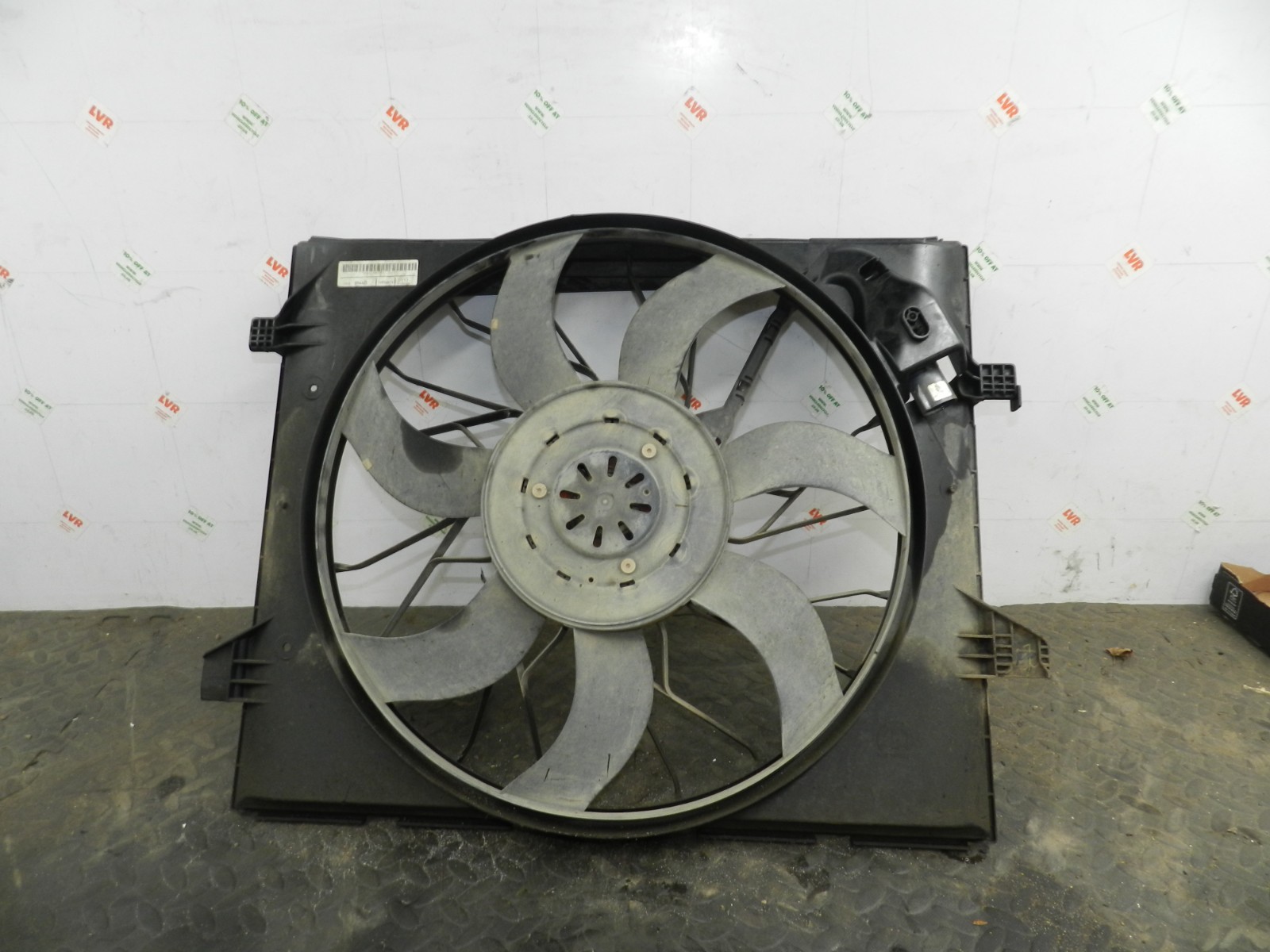 172. 2011 JEEP GRAND CHEROKEE MK4 WK2. COOLANT RADIATOR FAN