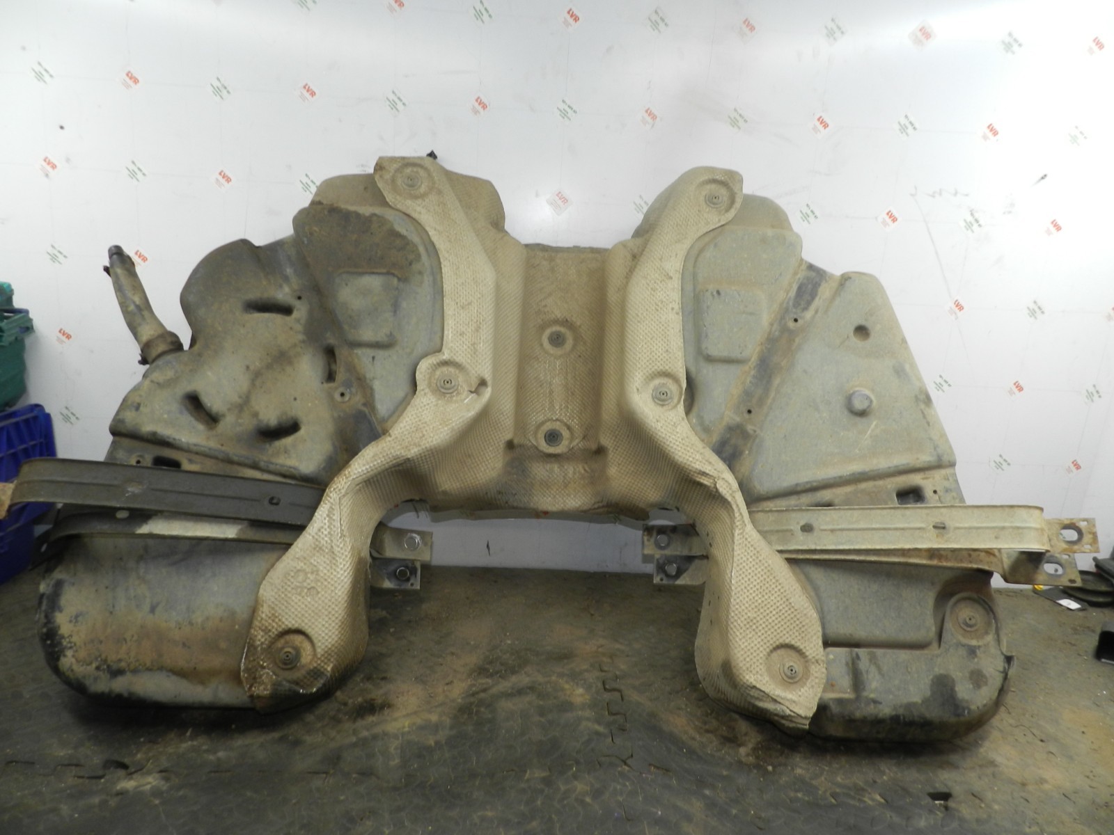 172. 2011 JEEP GRAND CHEROKEE MK4 WK2. DIESEL FUEL TANK - Image 5