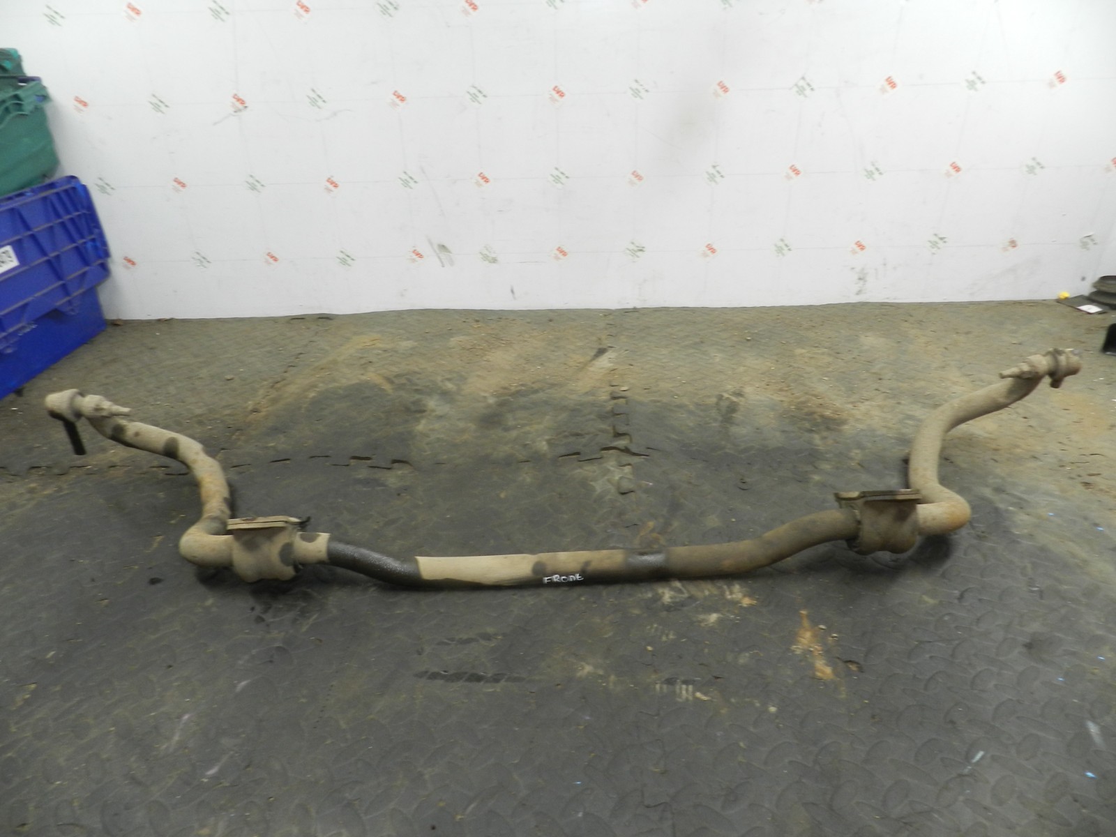 172. 2011 JEEP GRAND CHEROKEE MK4 WK2. FRONT ANTI ROLL SWAY BAR