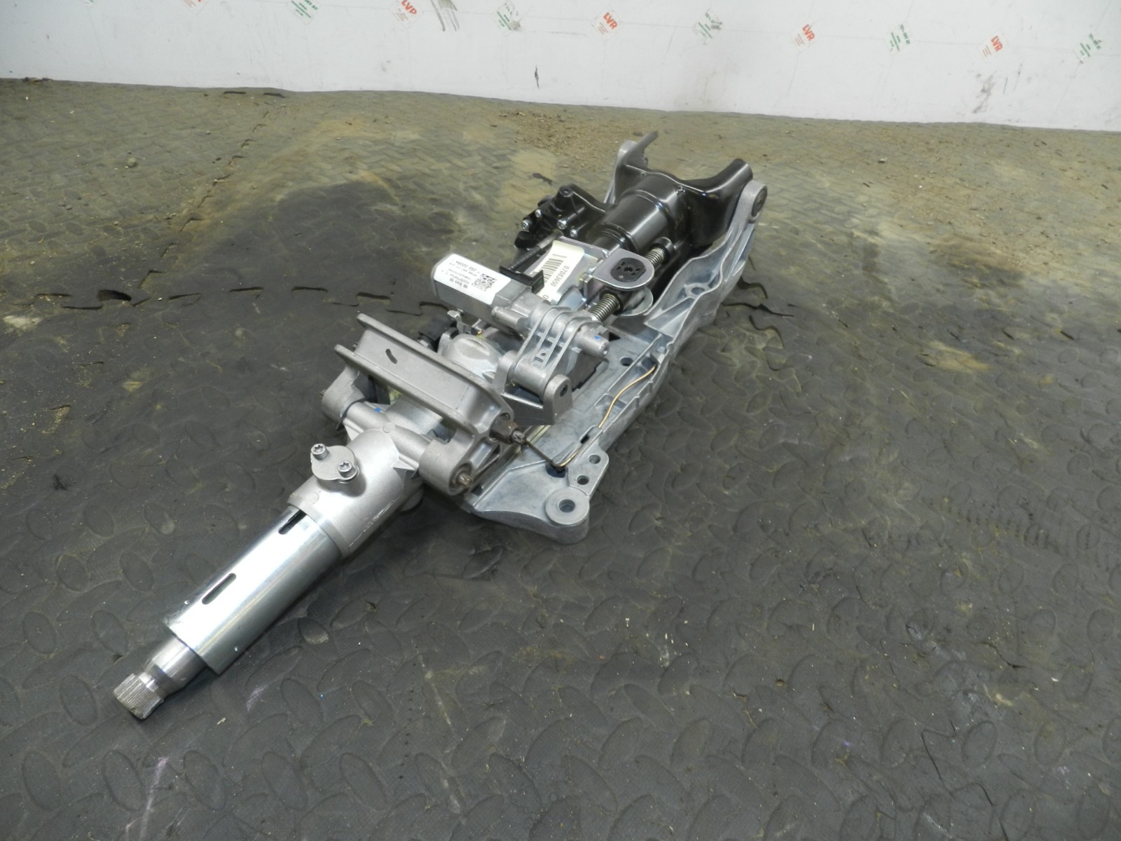 172. 2011 JEEP GRAND CHEROKEE MK4 WK2. STEERING COLUMN - Image 2