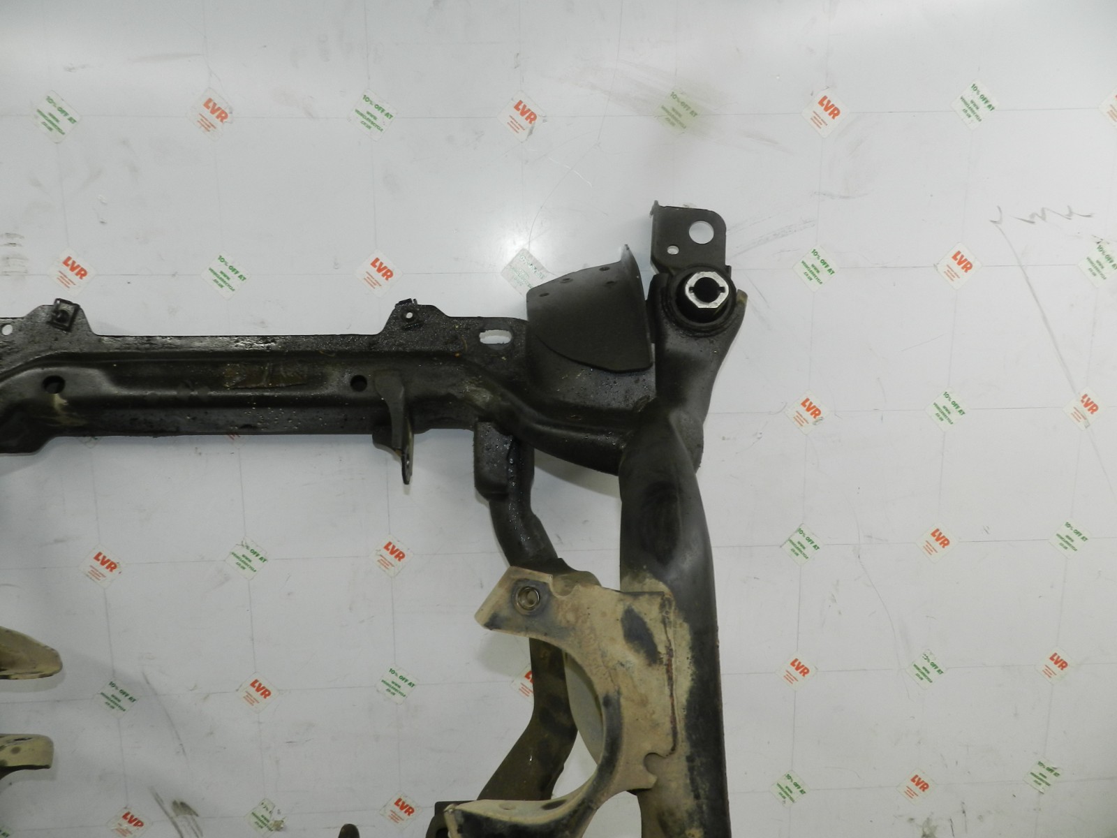 172. 2011 JEEP GRAND CHEROKEE MK4 WK2. FRONT SUSPENSION SUB FRAME - Image 9