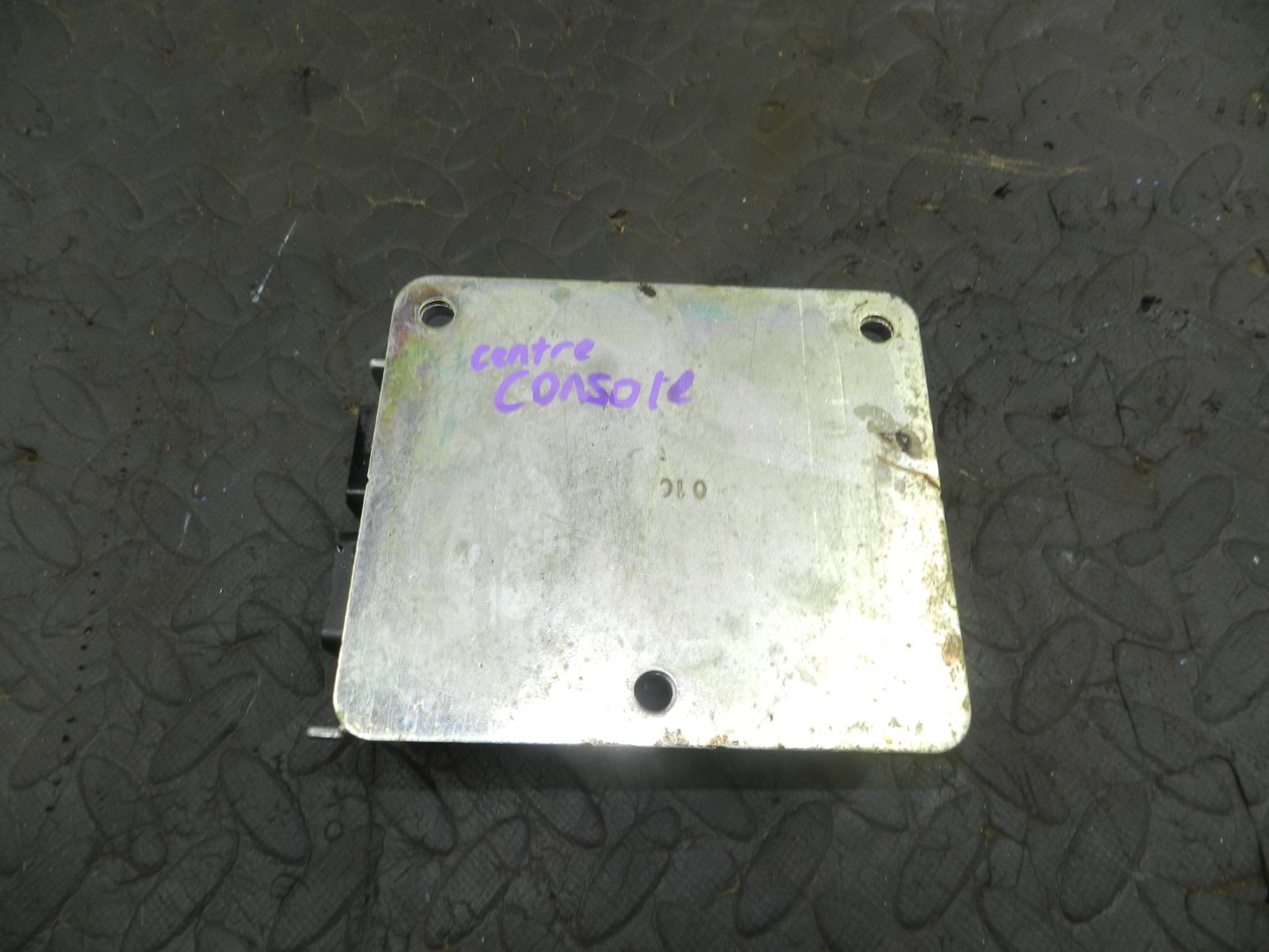 172. 2011 JEEP GRAND CHEROKEE MK4 WK2. AIR BAG ECU 68025654AJ