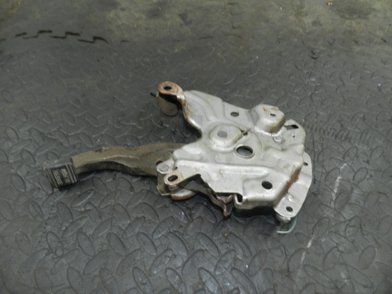 172. 2011 JEEP GRAND CHEROKEE MK4 WK2. HAND BRAKE PEDAL