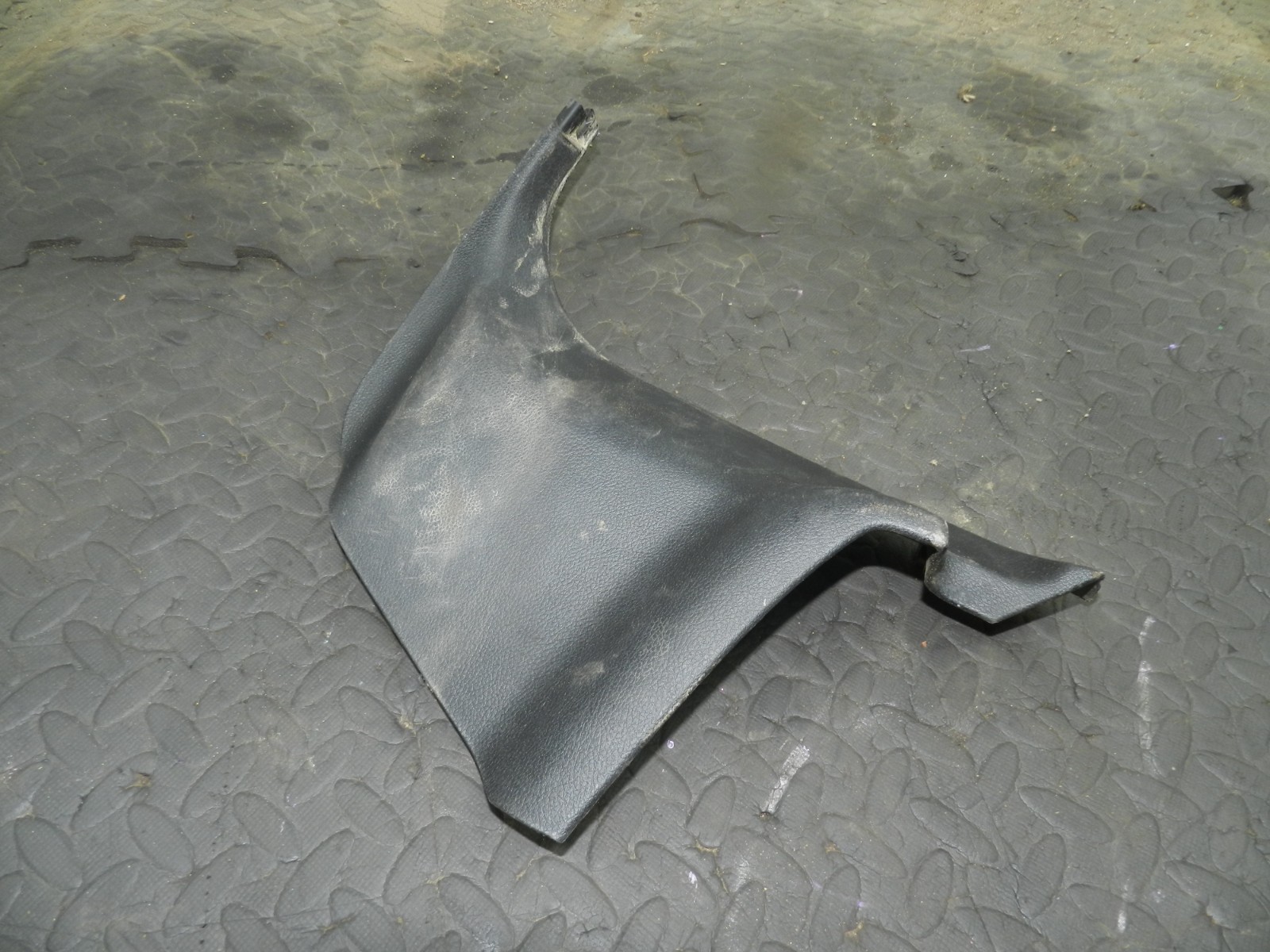 172. 2011 JEEP GRAND CHEROKEE MK4 WK2. PASSENGER SIDE REAR LOWER SILL TRIM - Image 2