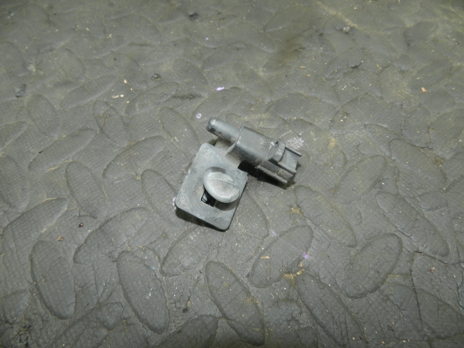 172. 2011 JEEP GRAND CHEROKEE MK4 WK2. OUTSIDE TEMPERATURE SENSOR