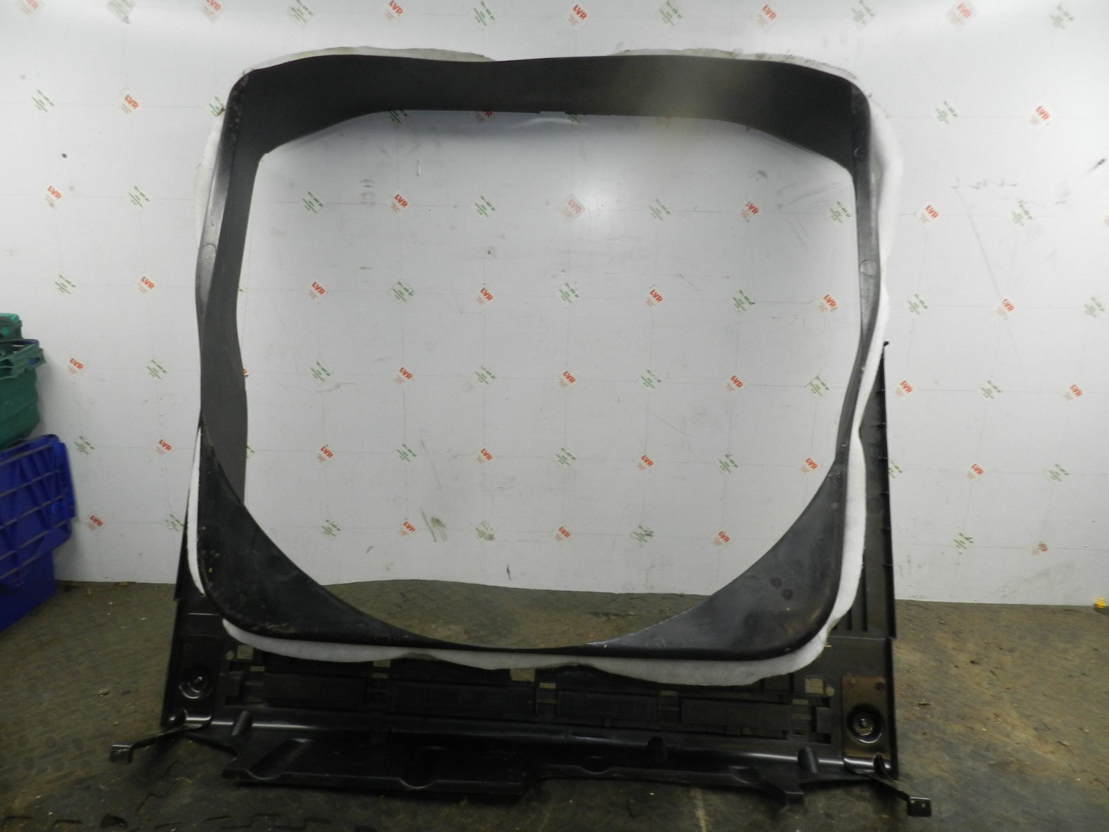 172. 2011 JEEP GRAND CHEROKEE MK4 WK2. BOOT FLOOR HOUSING PLASTIC - Image 6