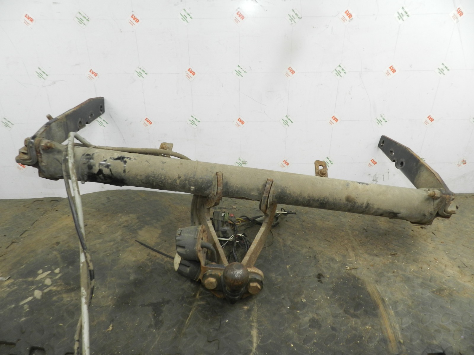 172. 2011 JEEP GRAND CHEROKEE MK4 WK2. TOW BAR WITH ELECTRONICS - Image 6