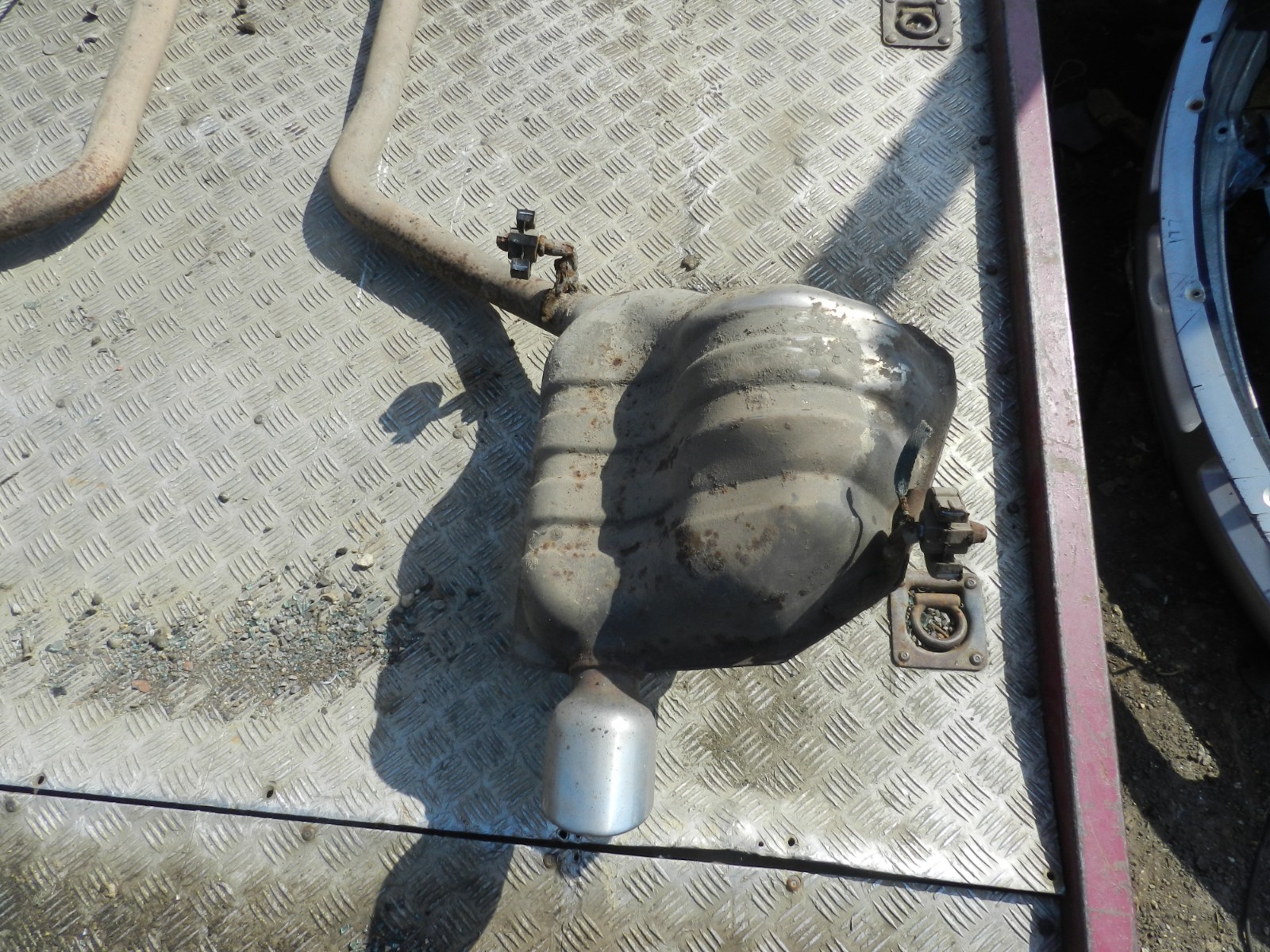 172. 2011 JEEP GRAND CHEROKEE MK4 WK2. EXHAUST MIDDLE AND REAR BOXES PIPES - Image 2