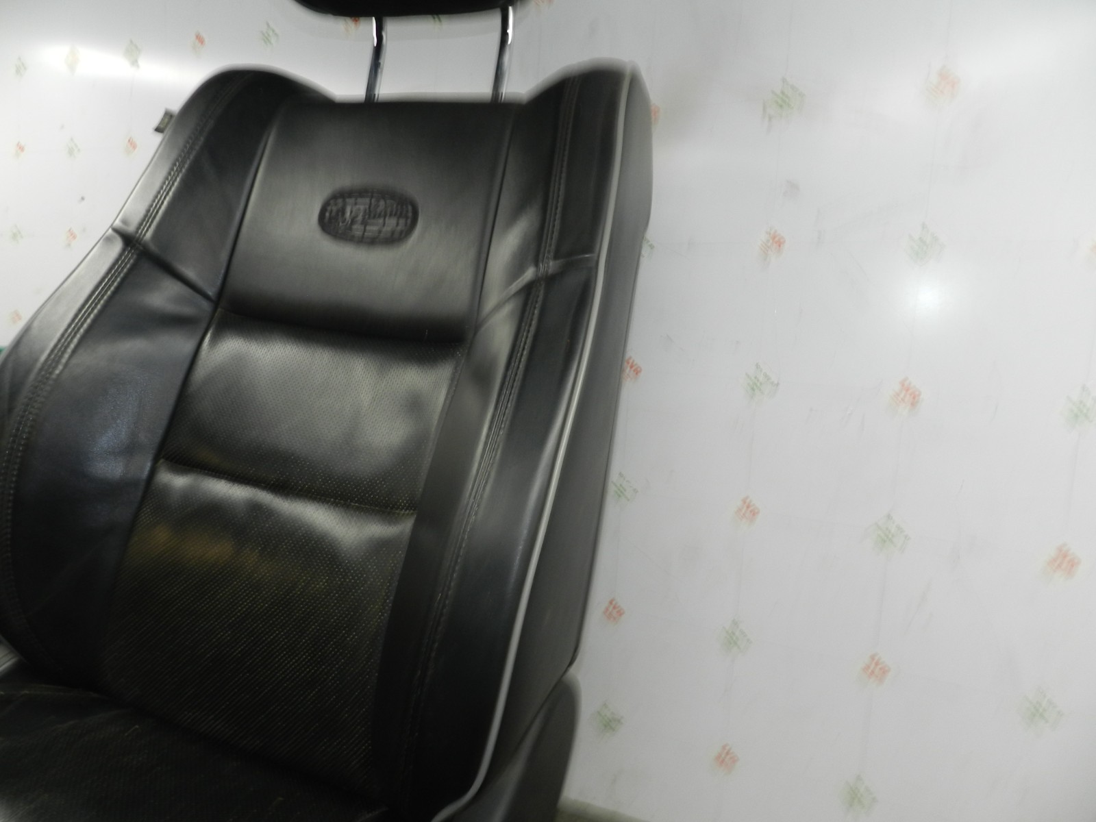 172. 2011 JEEP GRAND CHEROKEE MK4 WK2 DRIVER FRONT HEATED + COOL LEATHER SEAT - Image 7