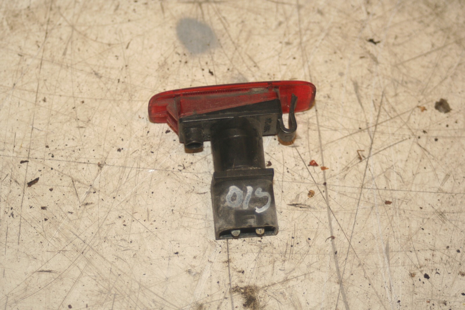 1999 VOLVO C70 2.4 PETROL. DRIVER SIDE DOOR RED LIGHT - Image 2