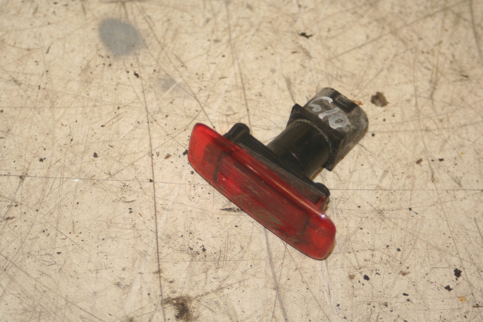 1999 VOLVO C70 2.4 PETROL. DRIVER SIDE DOOR RED LIGHT - Image 3
