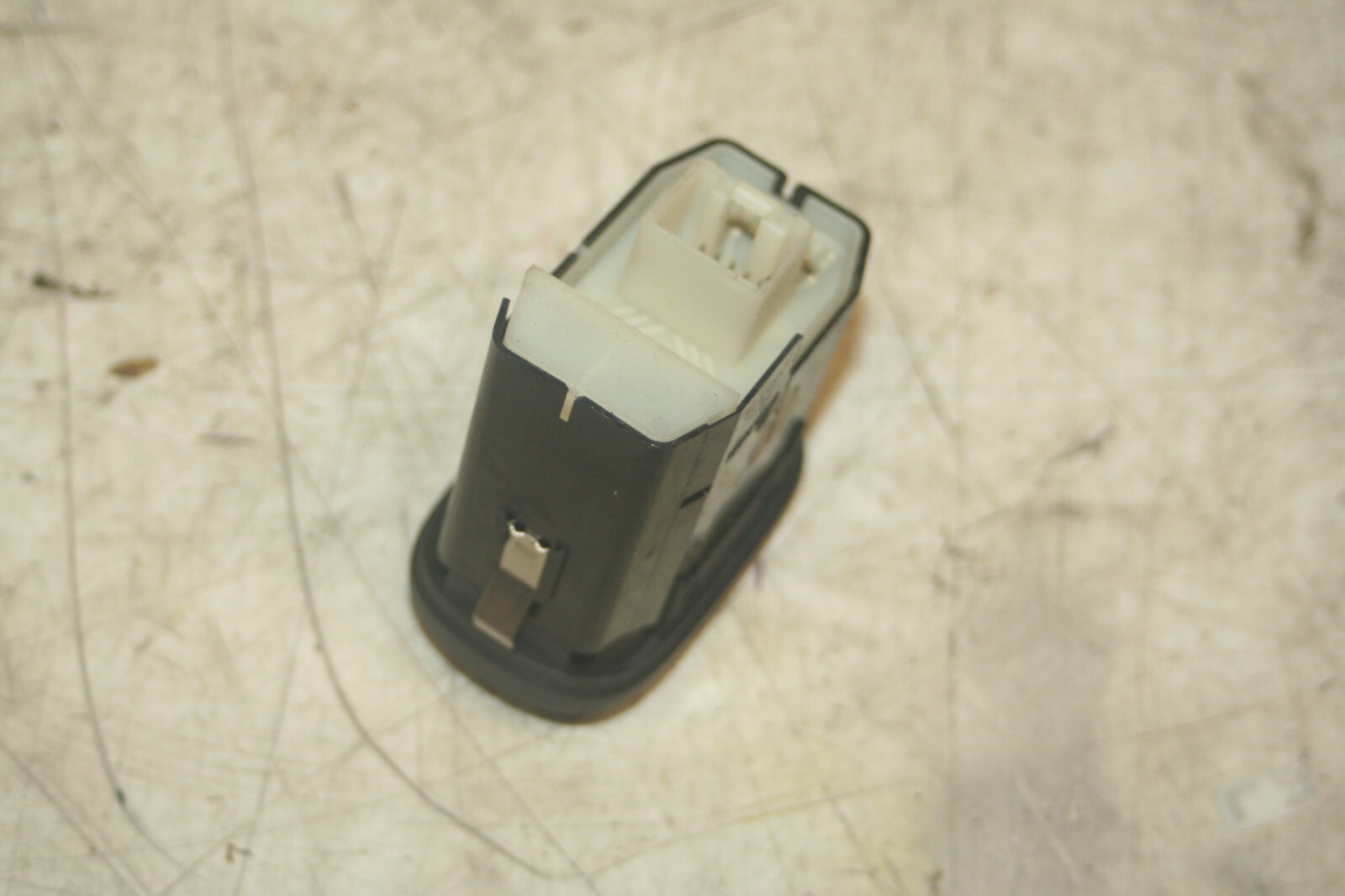 JAGUAR S TYPE. FOG LIGHT SWITCHES LIGHT ASSISTER - Image 3