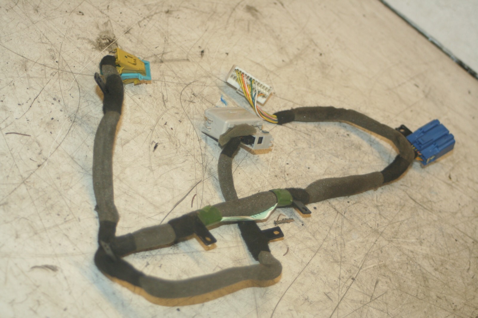 JAGUAR S TYPE. 2R8T-14B121-DF DRIVERS DOOR WIRING LOOM