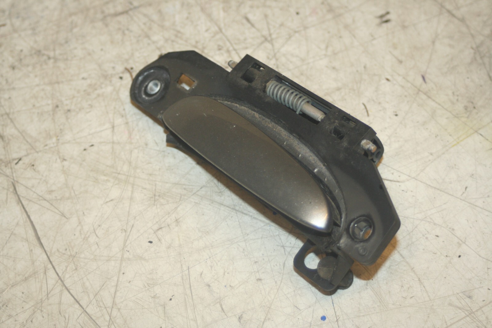 JAGUAR S TYPE. DRIVER SIDE REAR OUTSIDE DOOR HANDLE EXTERNAL - Image 2