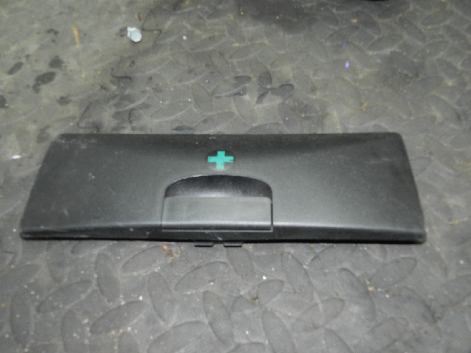 176. 2001 BMW 330D E46. FIRST AID KIT STORAGE COVER TRIM