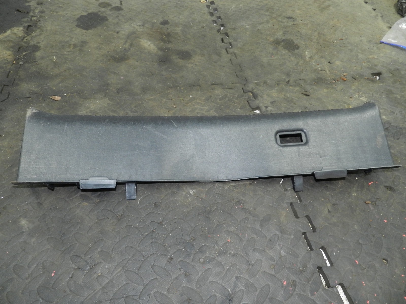 183. 2006 AUDI A4 CONVERTIBLE B7. BOOT SILL TRIM PANEL
