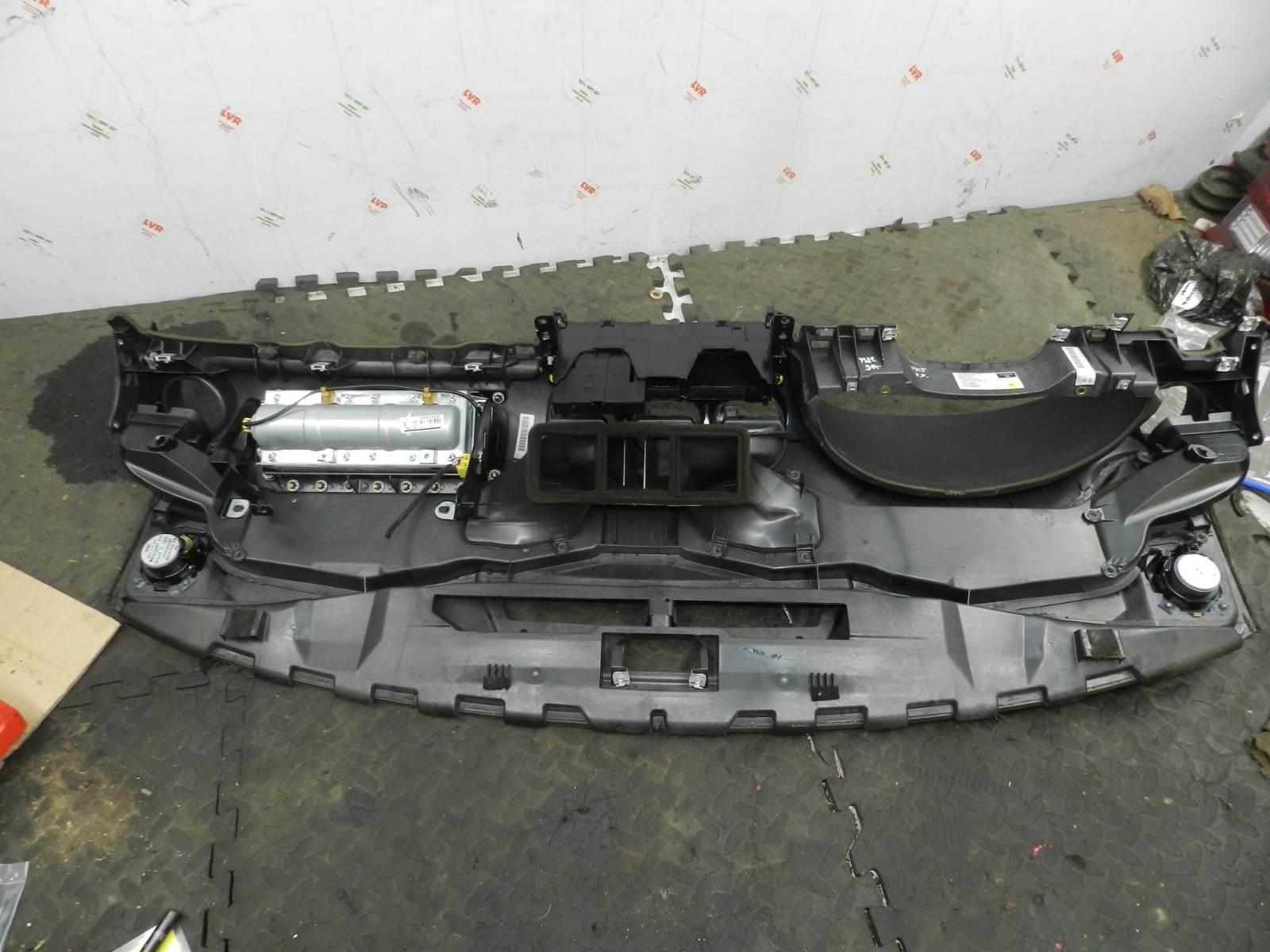 183. 2006 AUDI A4 CONVERTIBLE B7. DASH BOARD TOP - Image 7