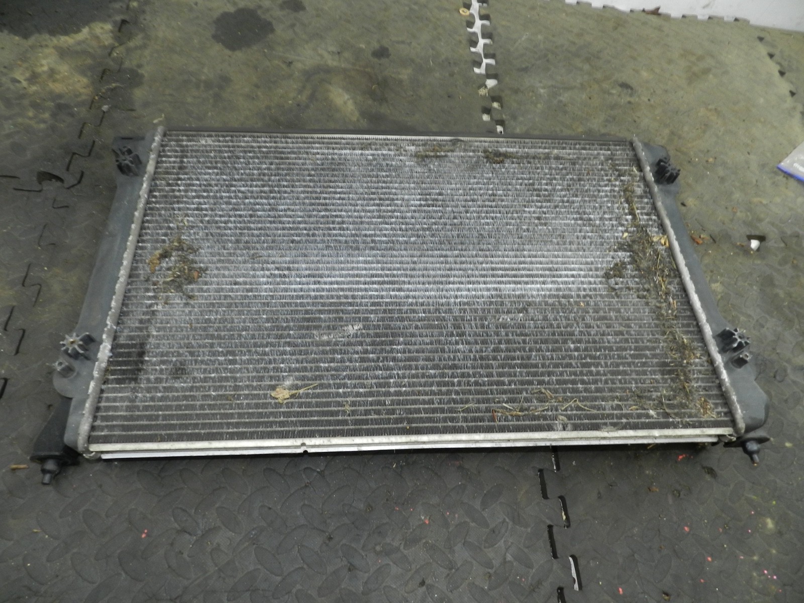 183. 2006 AUDI A4 CONVERTIBLE B7. COOLANT RADIATOR