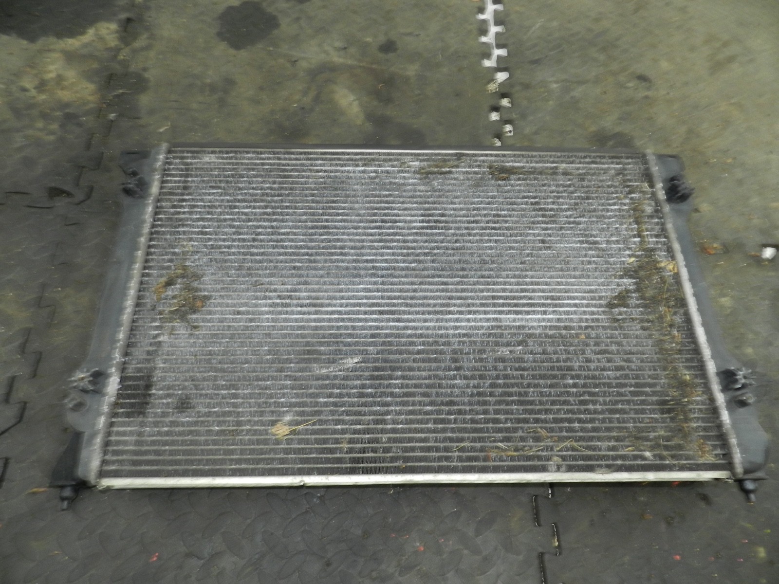 183. 2006 AUDI A4 CONVERTIBLE B7. COOLANT RADIATOR - Image 2
