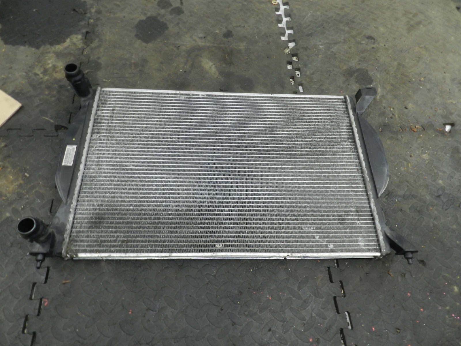 183. 2006 AUDI A4 CONVERTIBLE B7. COOLANT RADIATOR - Image 4