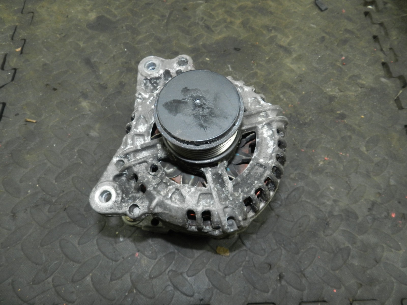183. 2006 AUDI A4 CONVERTIBLE B7. ALTERNATOR - Image 3