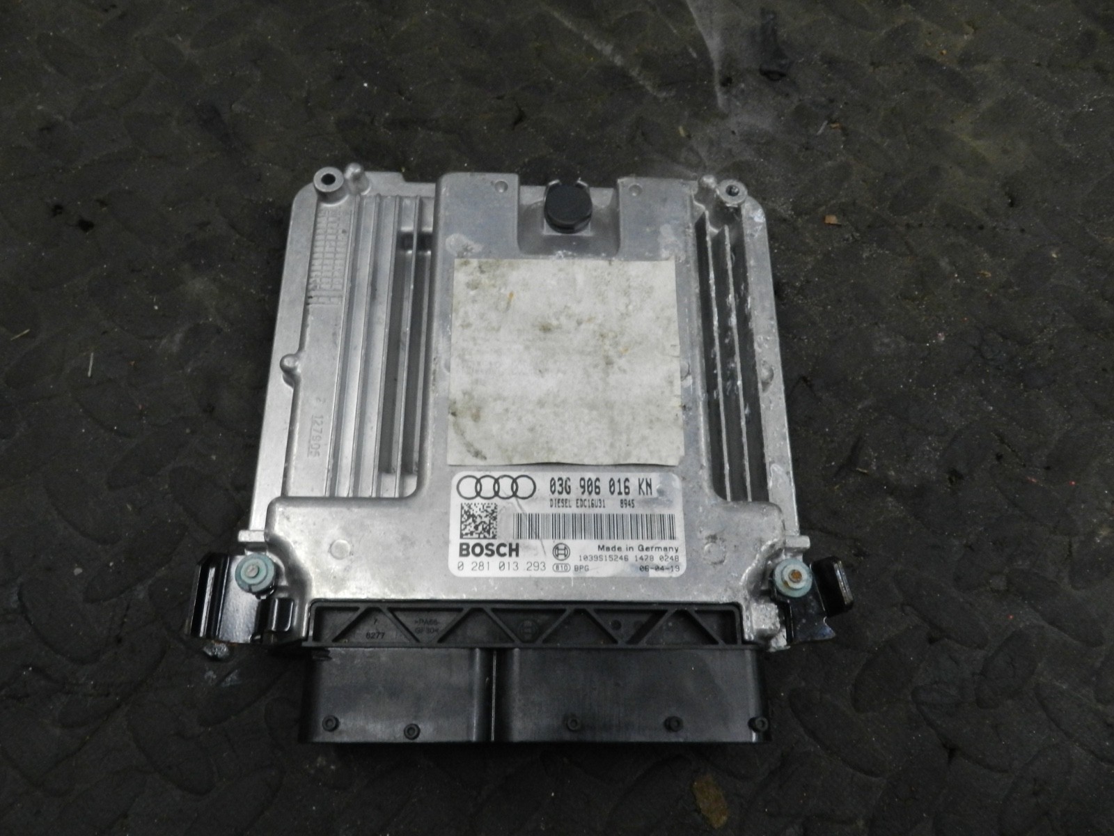 183. 2006 AUDI A4 CONVERTIBLE B7. ENGINE ECU MODULE 03G906016KN