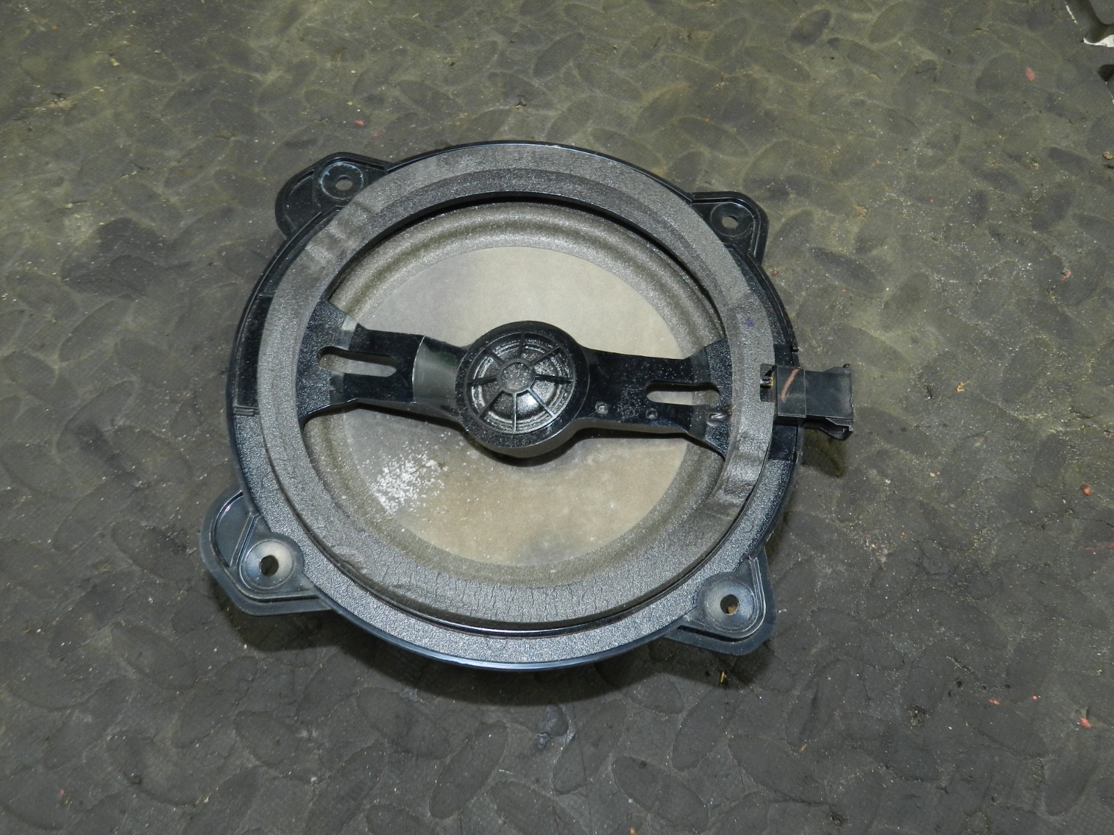 183. 2006 AUDI A4 CONVERTIBLE B7. PASSENGER SIDE REAR DOOR SPEAKER - Image 2
