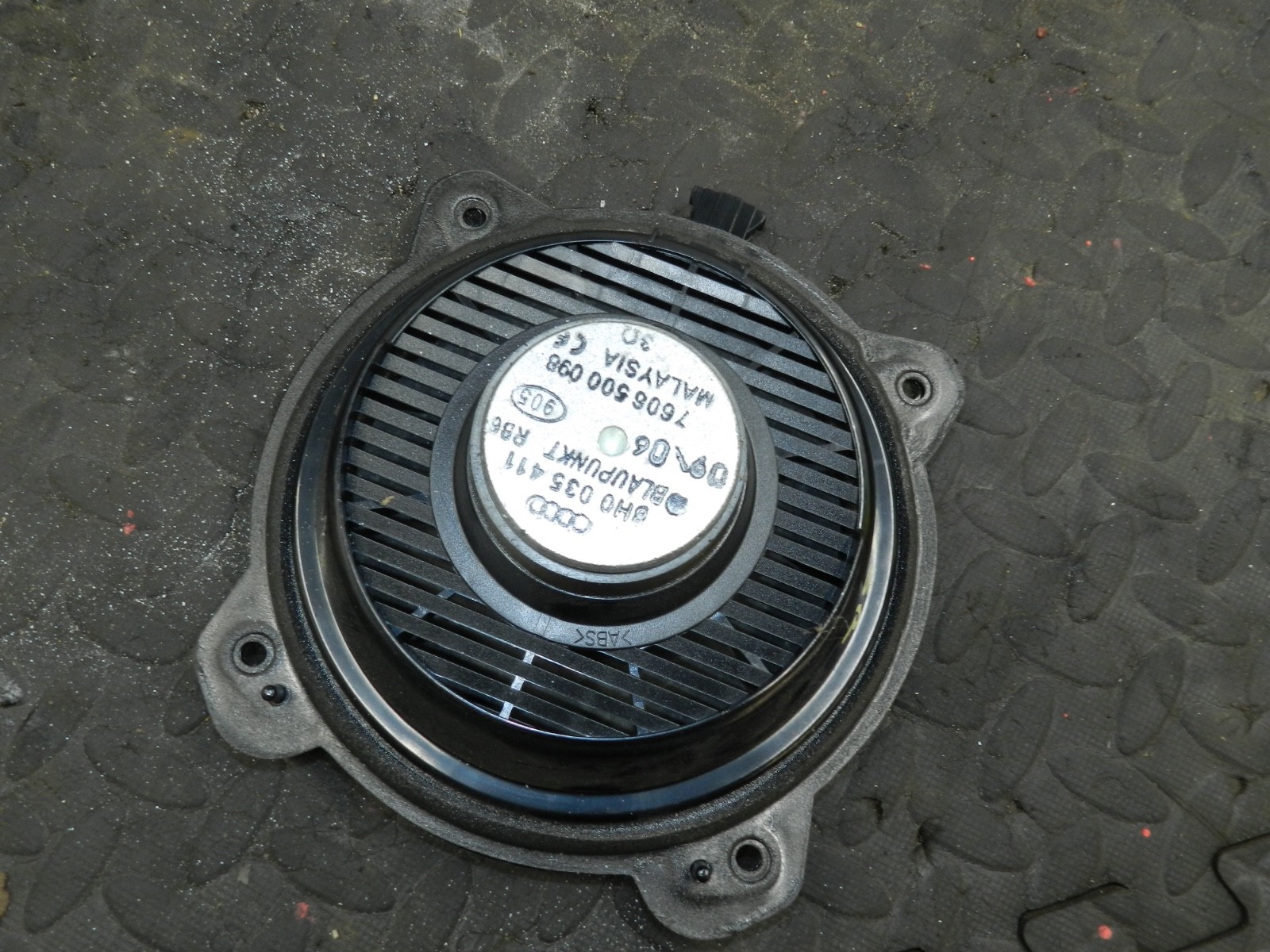 183. 2006 AUDI A4 CONVERTIBLE B7. PASSENGER SIDE REAR DOOR SPEAKER - Image 3