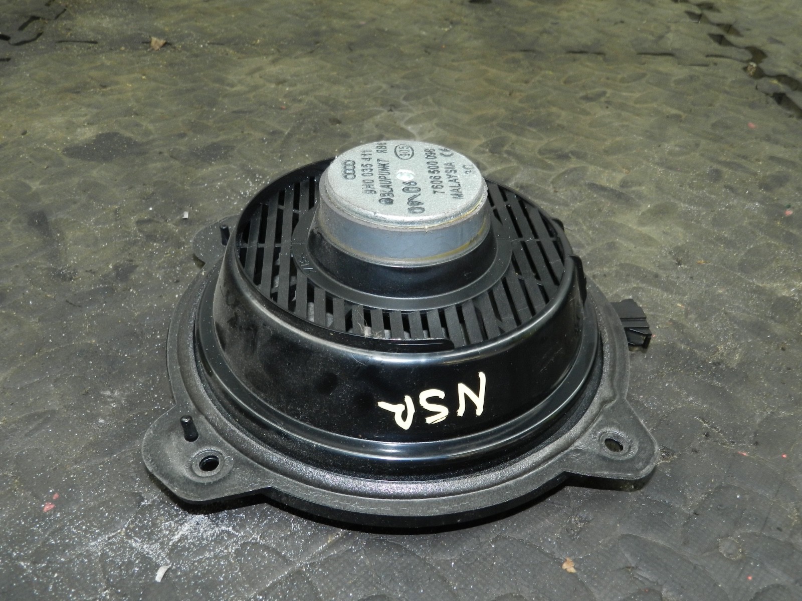 183. 2006 AUDI A4 CONVERTIBLE B7. PASSENGER SIDE REAR DOOR SPEAKER - Image 4