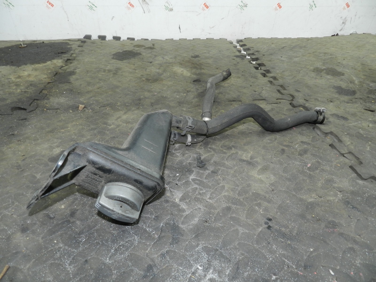 183. 2006 AUDI A4 CONVERTIBLE B7. POWER STEERING FLUID BOTTLE RESERVOIR TANK - Image 2
