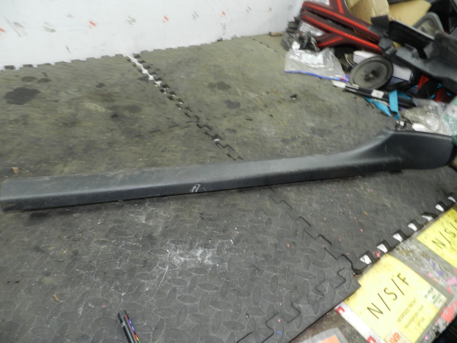 183. 2006 AUDI A4 CONVERTIBLE B7. DRIVER SIDE SILL TRIM