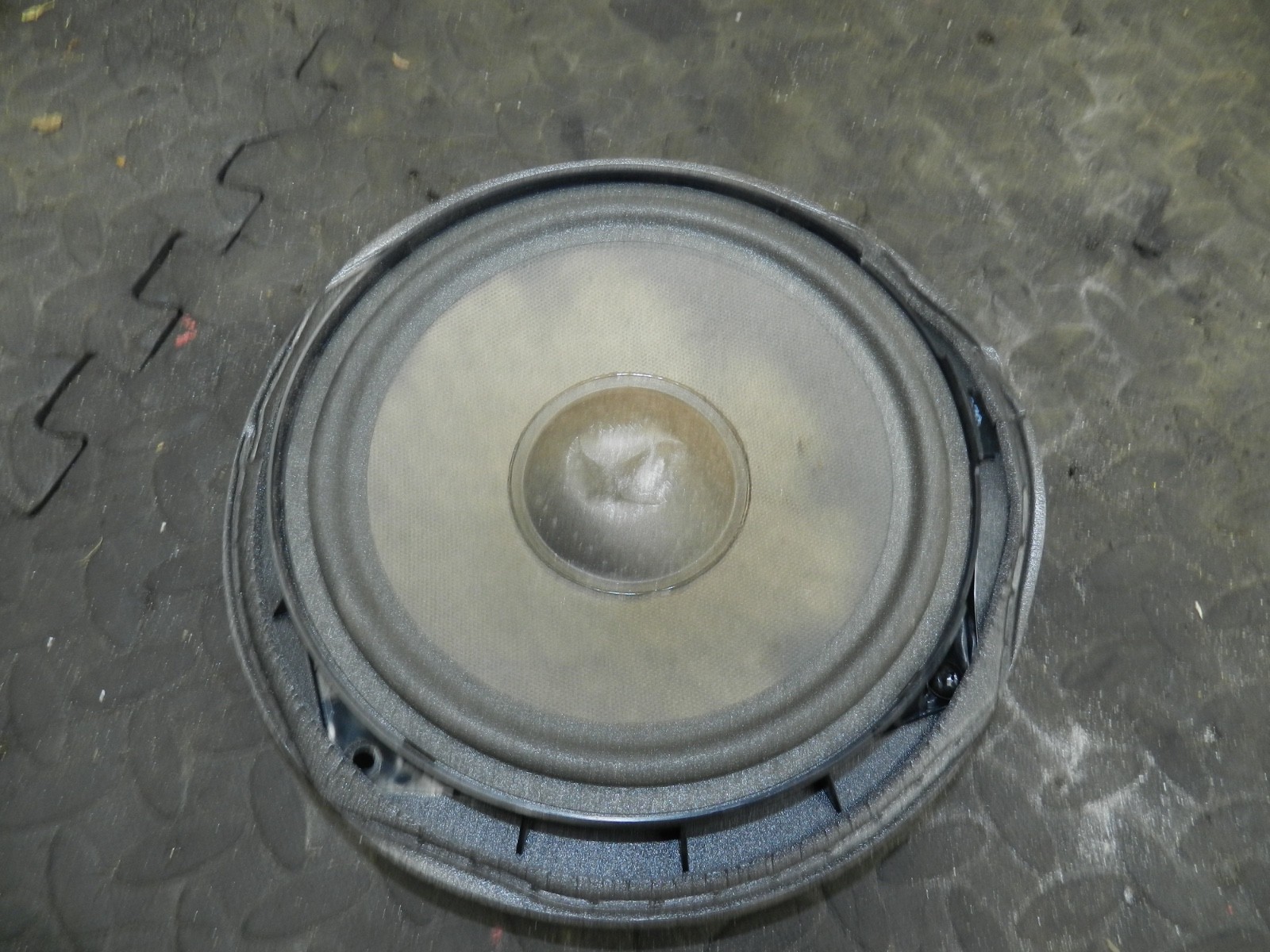 183. 2006 AUDI A4 CONVERTIBLE B7. FRONT DOOR SPEAKER - Image 2