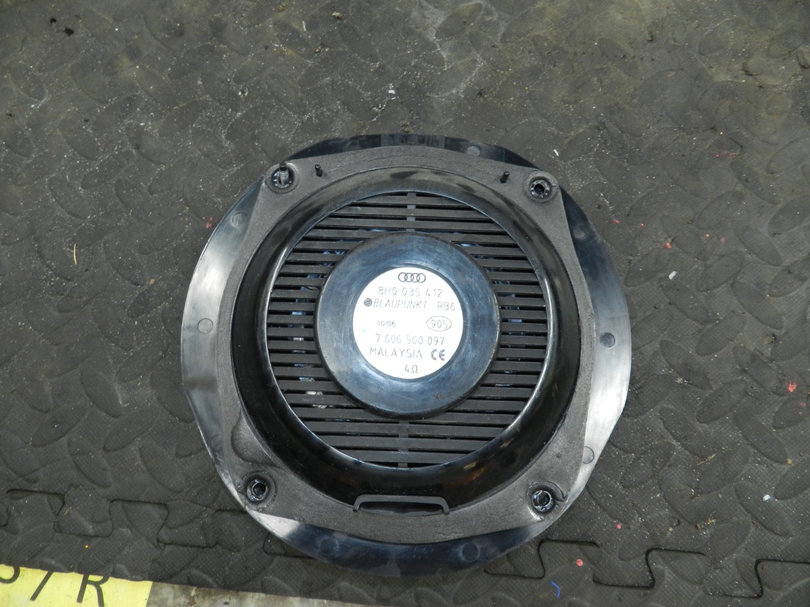 183. 2006 AUDI A4 CONVERTIBLE B7. FRONT DOOR SPEAKER - Image 3