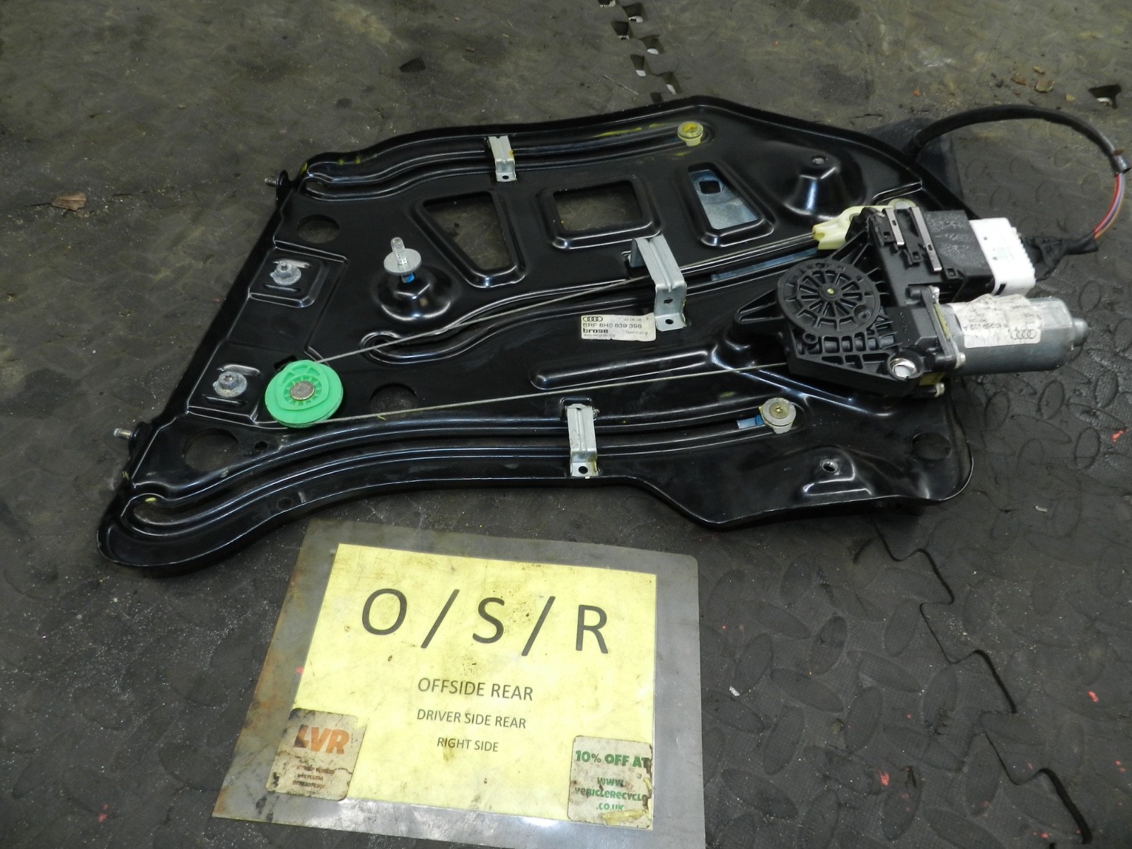 183. 2006 AUDI A4 CONVERTIBLE B7. DRIVER SIDE REAR WINDOW REGULATOR