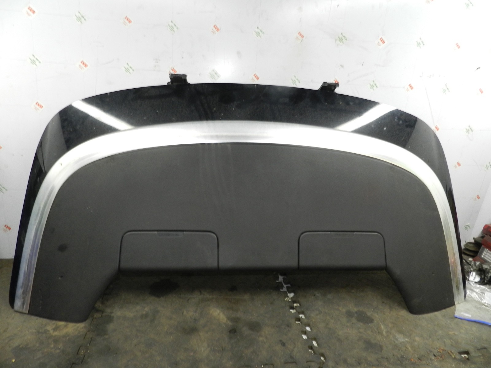 183. 2006 AUDI A4 CONVERTIBLE B7. CONVERTIBLE ROOF COVER PANEL