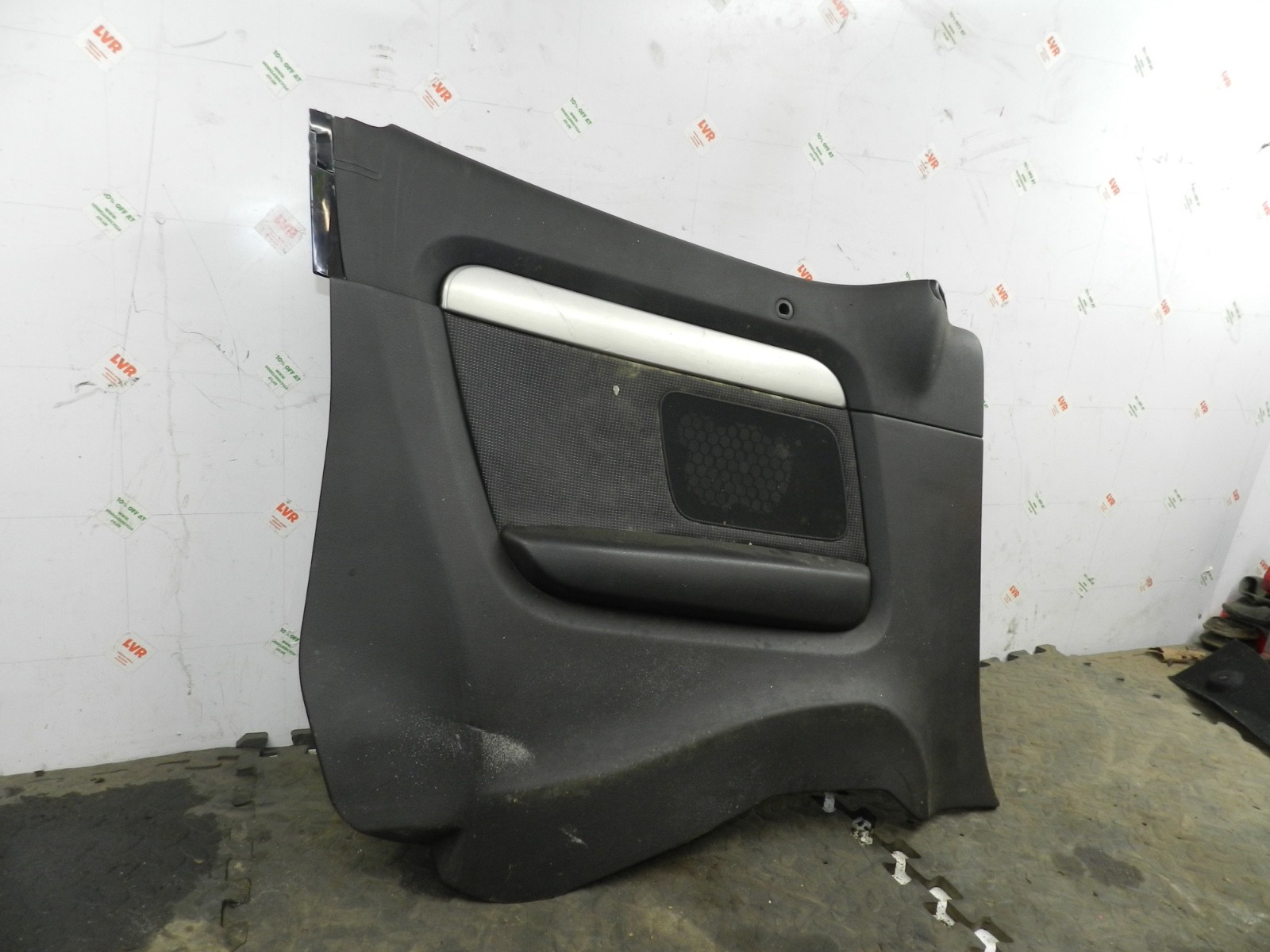 183. 2006 AUDI A4 CONVERTIBLE B7. PASSENGER SIDE REAR DOOR PANEL TRIM - Image 2
