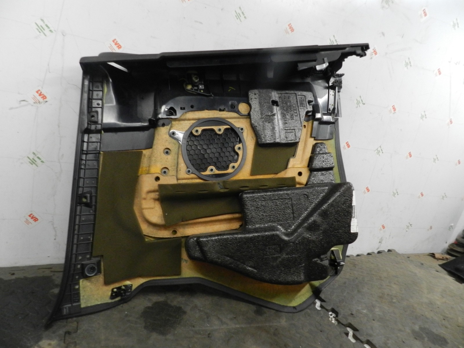 183. 2006 AUDI A4 CONVERTIBLE B7. PASSENGER SIDE REAR DOOR PANEL TRIM - Image 5