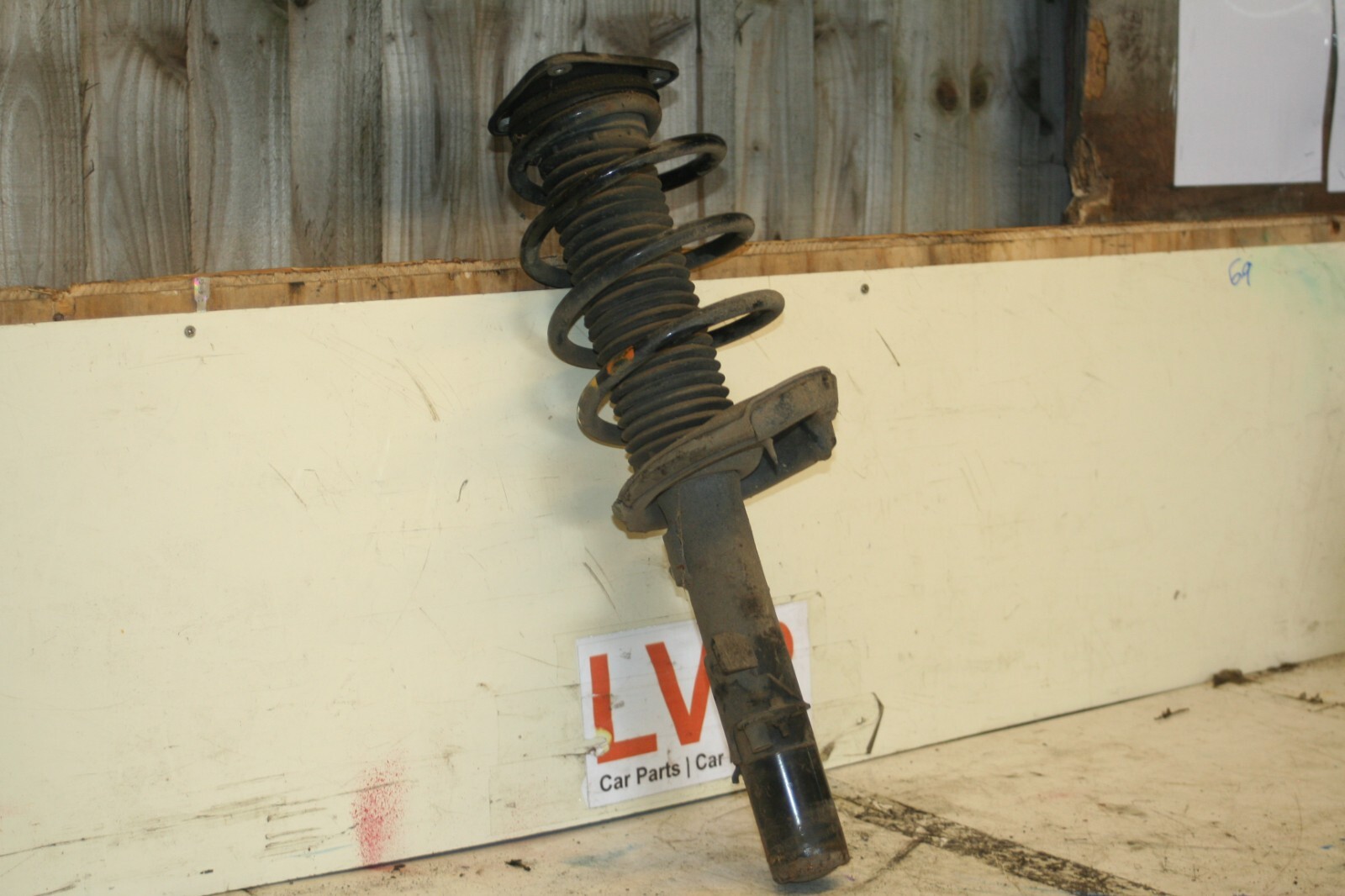 (69) 2014 FORD FOCUS MK3 1.0 ECOBOOST. NEAR SIDE FRONT PASSENGER SUSPENSION UNIT - Image 2