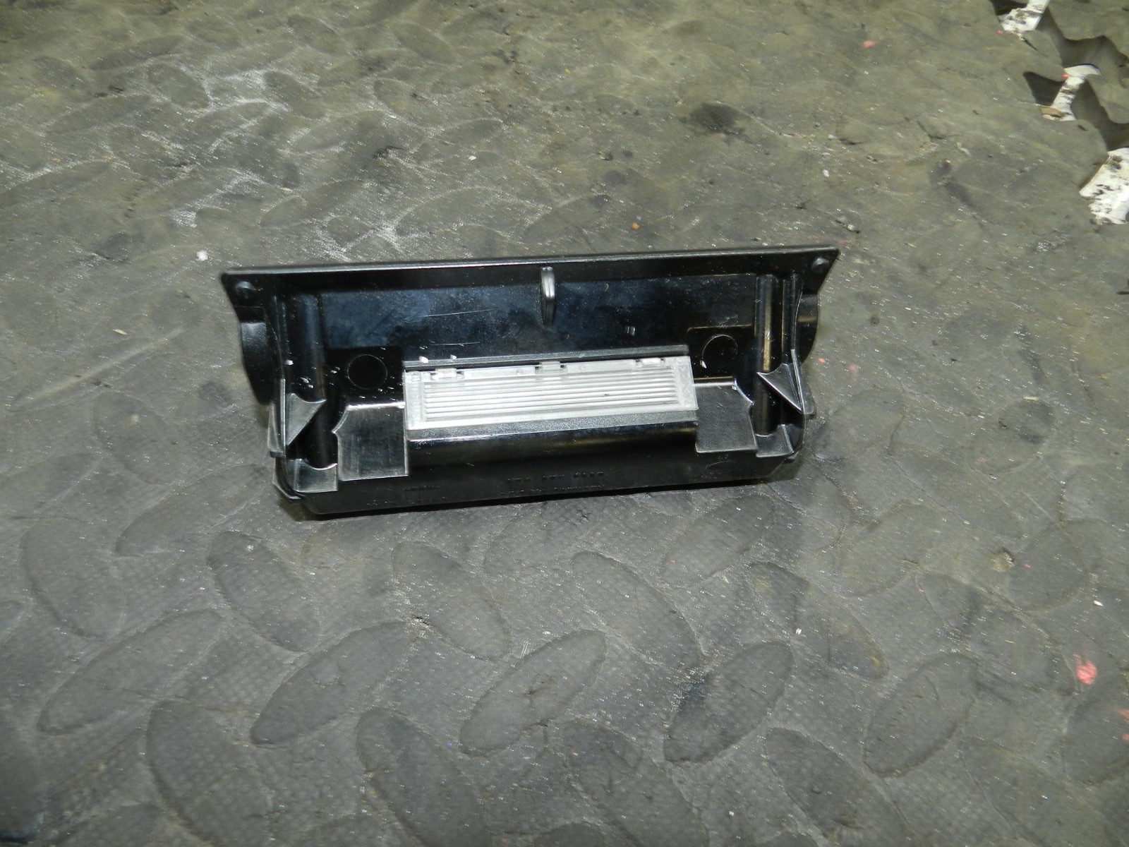 183. 2006 AUDI A4 CONVERTIBLE B7. ASH TRAY - Image 2