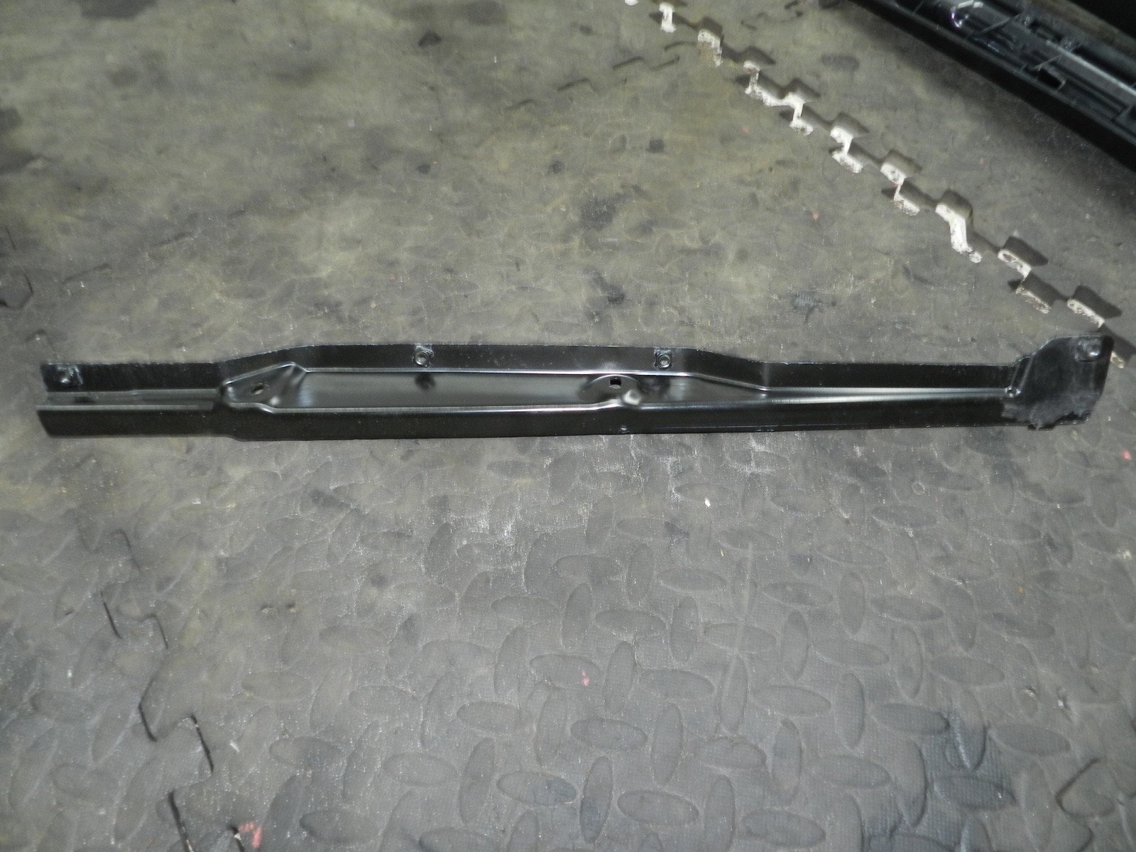 183. 2006 AUDI A4 CONVERTIBLE B7. REAR WINDOW REGULATOR PANEL