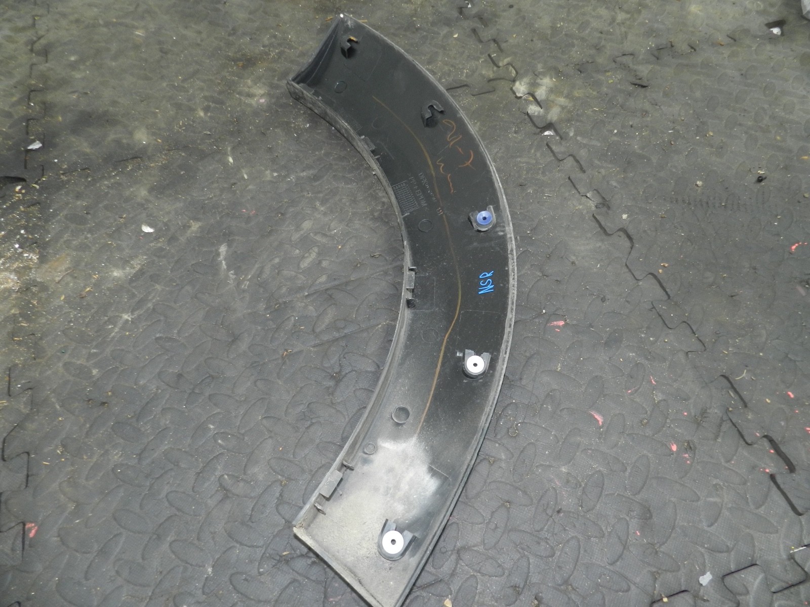 182. 2004 LANDROVER FREELANDER 1 L314. PASSENGER SIDE REAR ARCH TRIM - Image 4