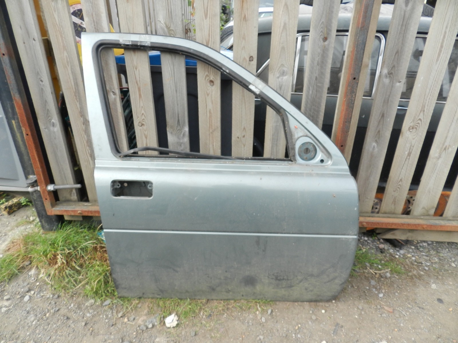 182. 2004 LANDROVER FREELANDER 1 L314. DRIVER SIDE FRONT DOOR SHELL - Image 2
