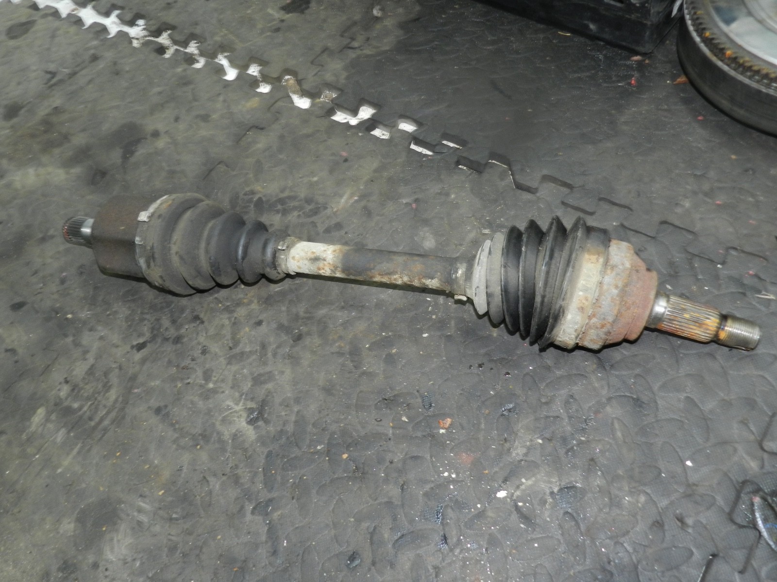 182. 2004 LANDROVER FREELANDER 1 L314. DRIVESHAFT REAR