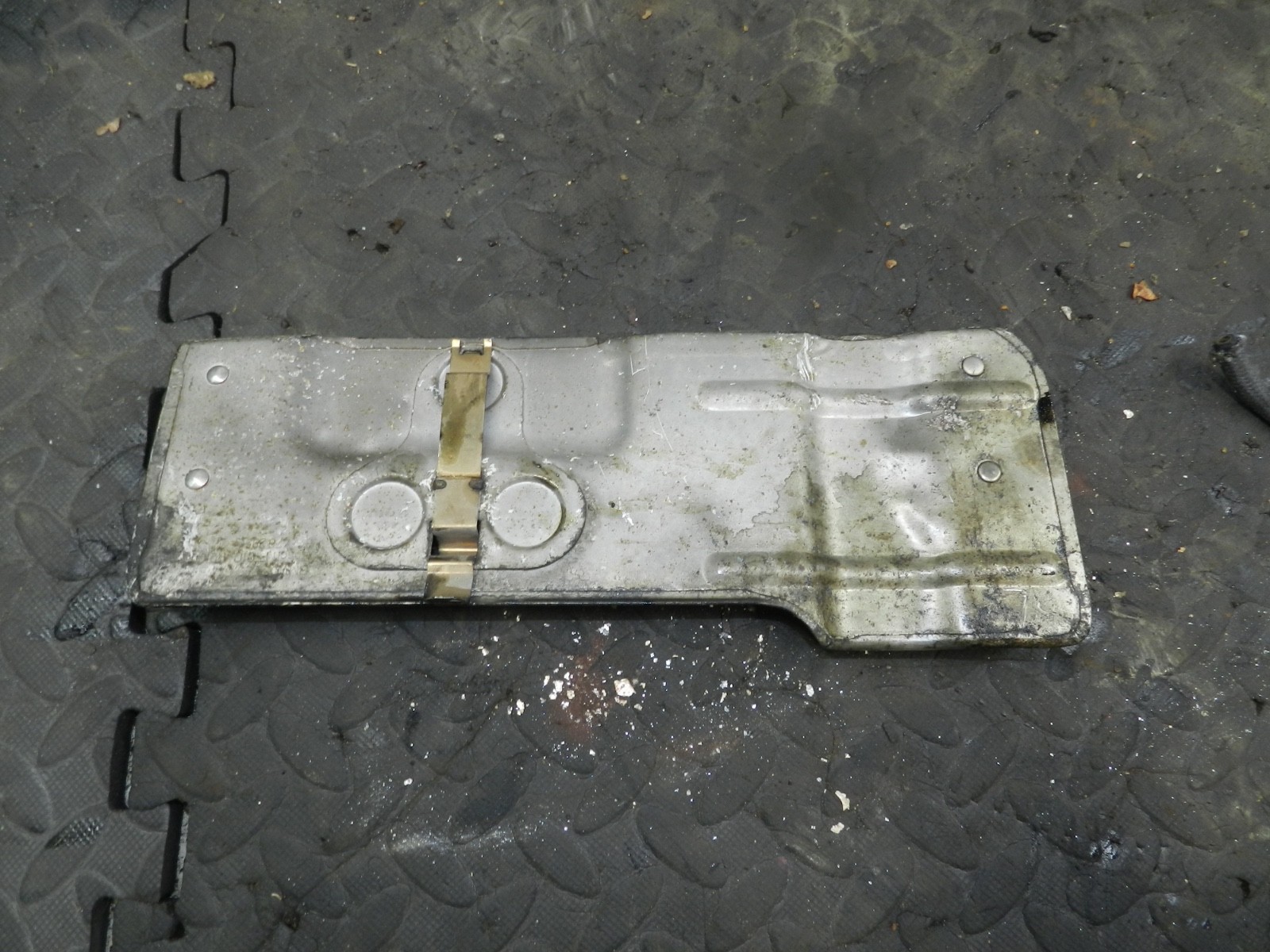 182. 2004 LANDROVER FREELANDER 1 L314. EXHAUST HEAT SHIELD