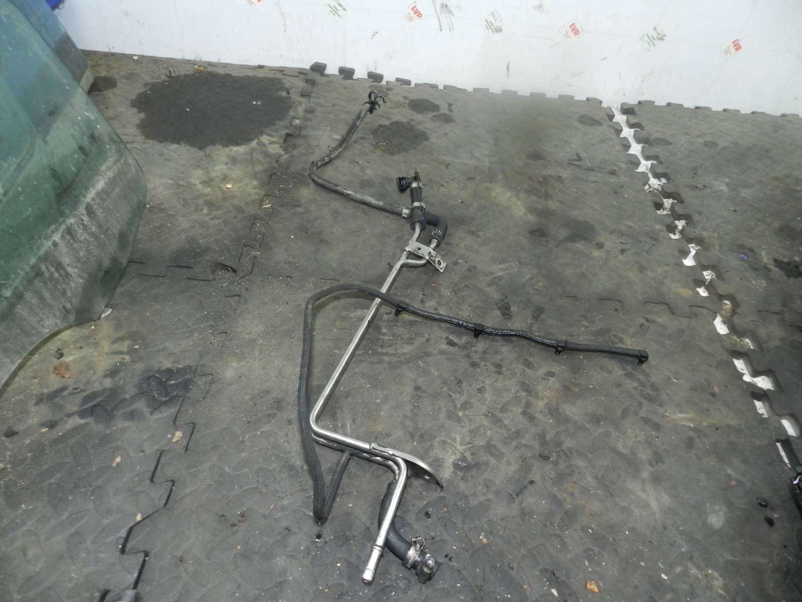 182. 2004 LANDROVER FREELANDER 1 L314. FUEL PIPES RETURN AND FEED - Image 2