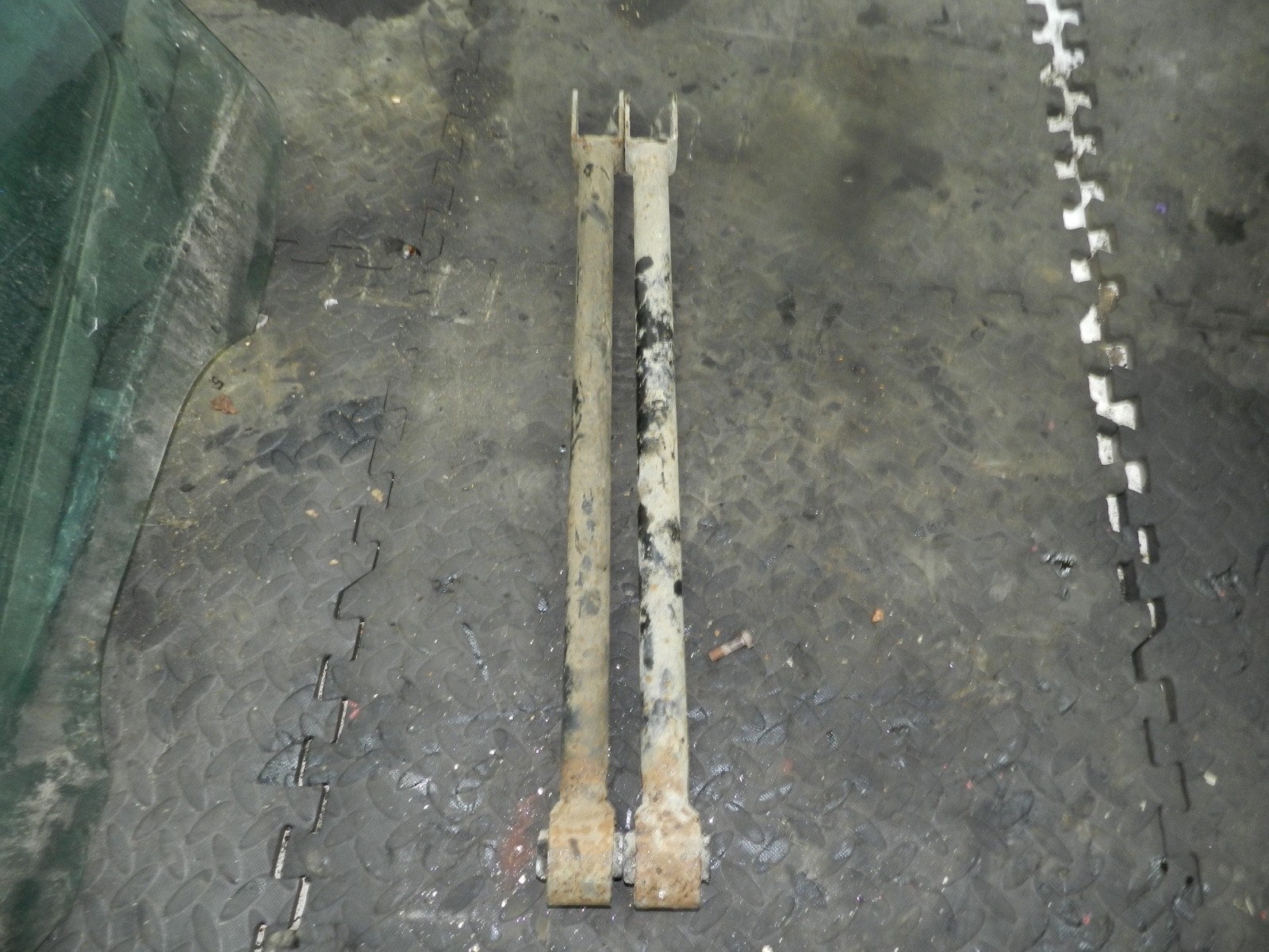 182. 2004 LANDROVER FREELANDER 1 L314. REAR SUSPENSION ARMS - Image 2