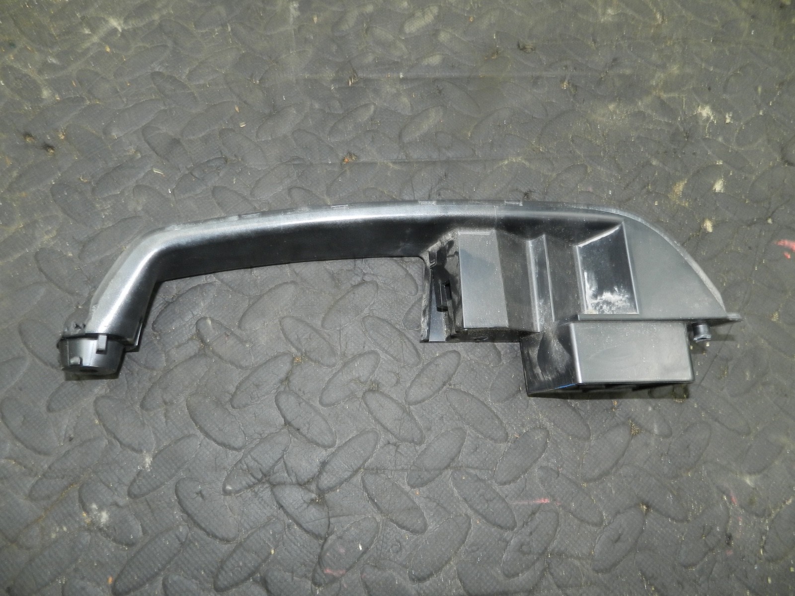 182. 2004 LANDROVER FREELANDER 1 L314. DRIVER SIDE FRONT DOOR HANDLE - Image 3