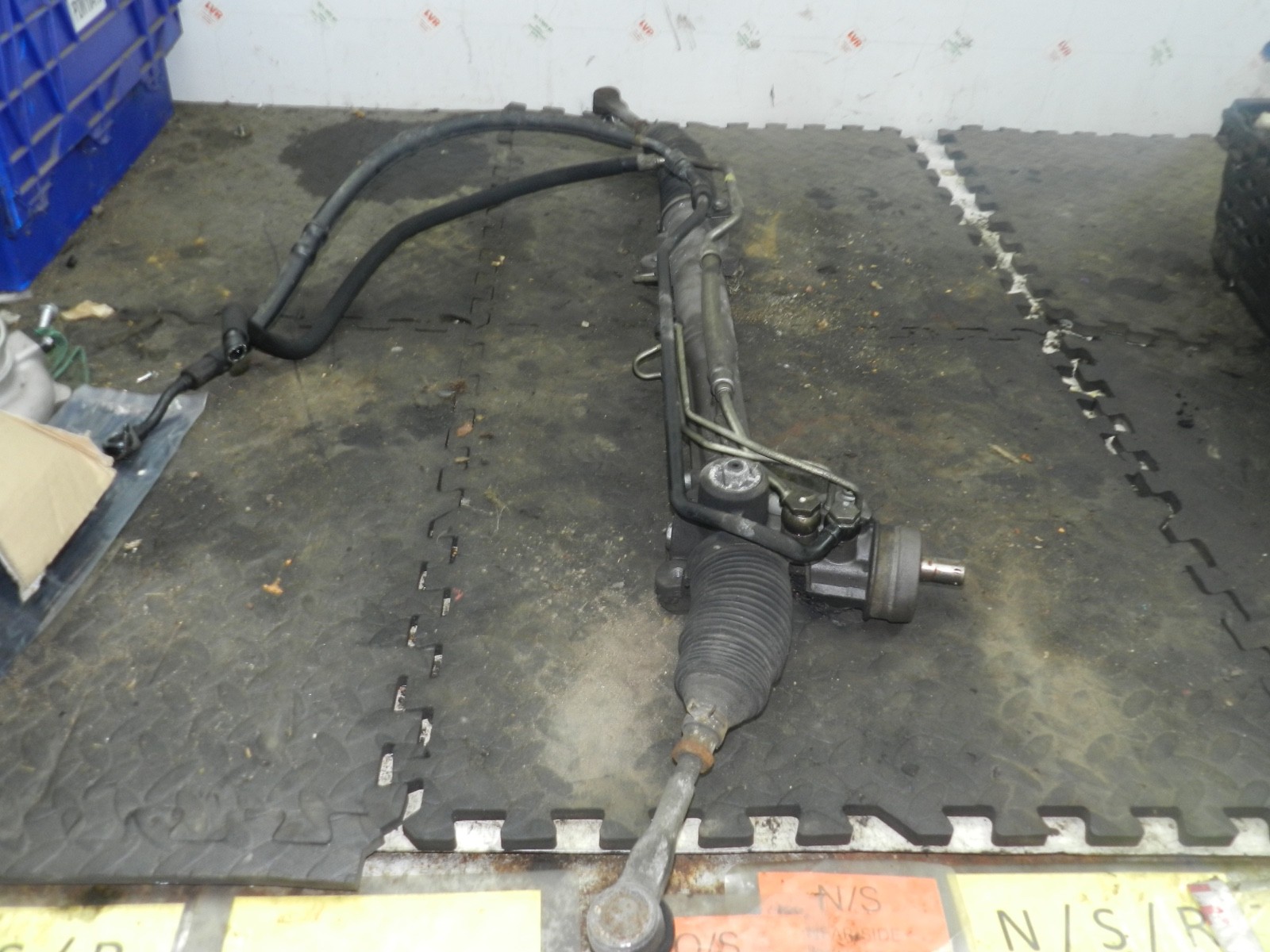 183. 2006 AUDI A4 CONVERTIBLE B7. STEERING RACK